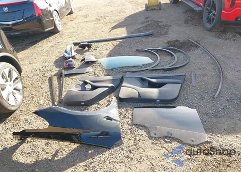 2022 Tesla Model Y Long Range Dual Motor All-Wheel Drive z USA, uszkodzony, nr VIN 7SAYGDEE0NF365168